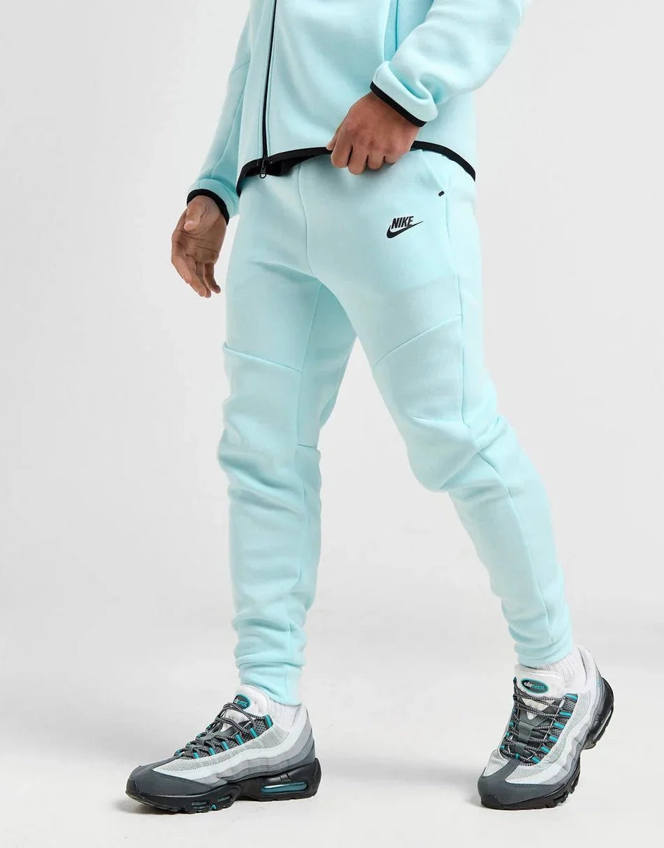 Pantalones deportivos Nike Tech Fleece